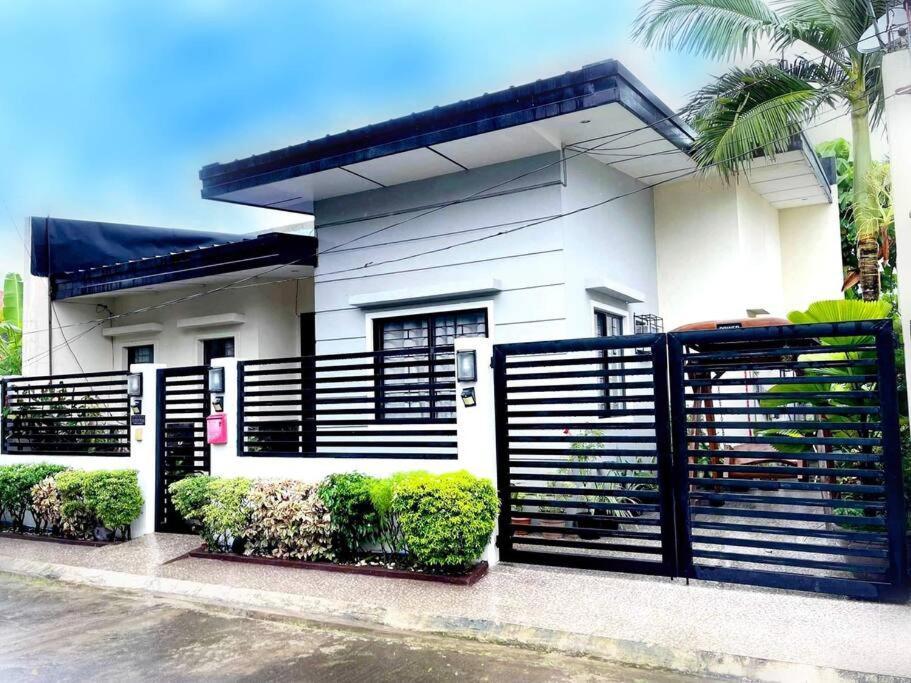 Home Away From Home. Bacolod Kültér fotó